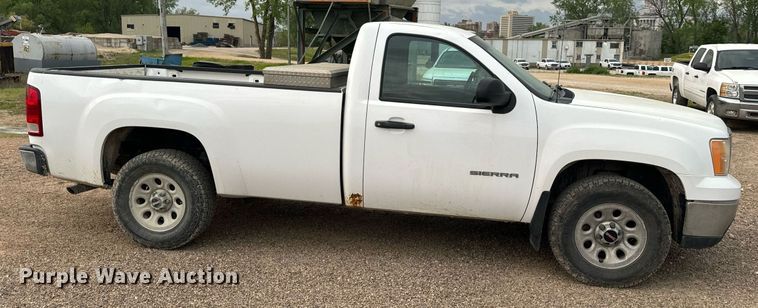 image for item EH6675 2013 GMC Sierra 1500 pickup truck