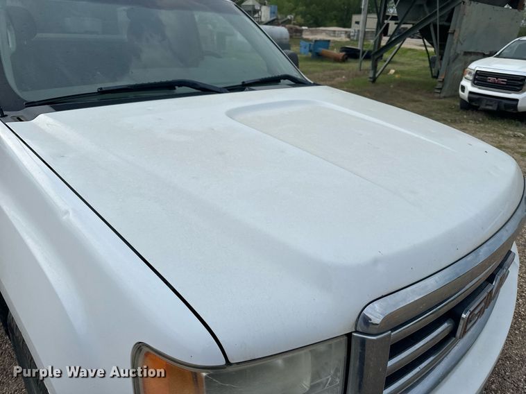 image for item EH6675 2013 GMC Sierra 1500 pickup truck