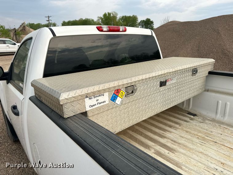 image for item EH6675 2013 GMC Sierra 1500 pickup truck