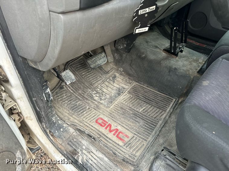 image for item EH6675 2013 GMC Sierra 1500 pickup truck