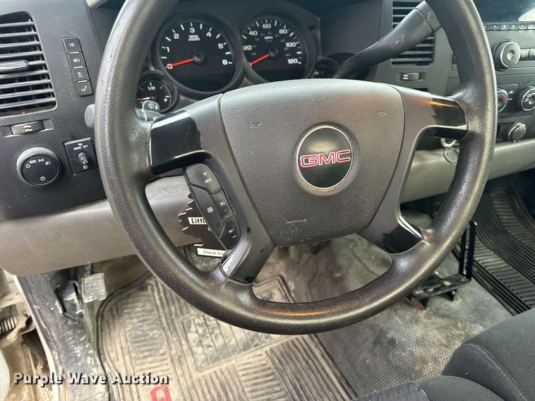 image for item EH6675 2013 GMC Sierra 1500 pickup truck