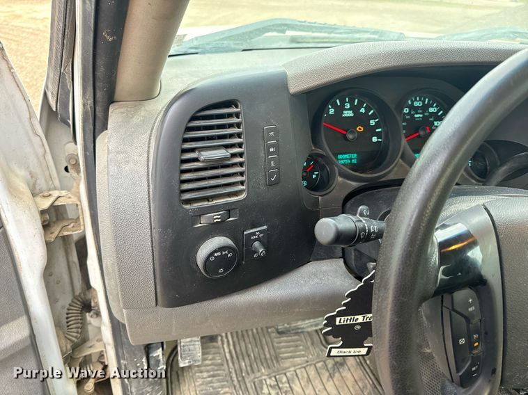 image for item EH6675 2013 GMC Sierra 1500 pickup truck