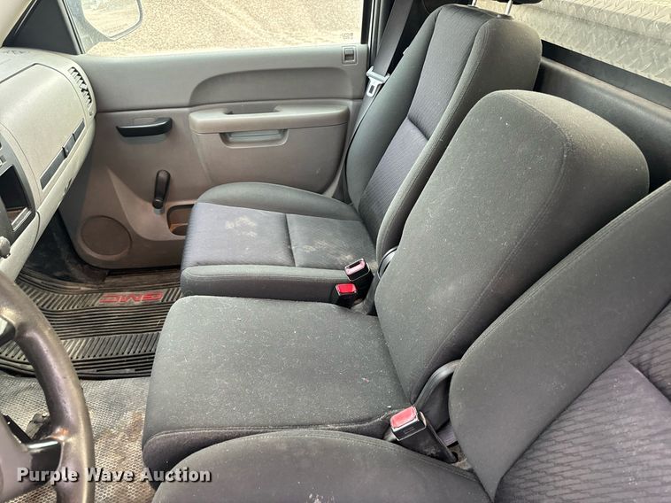 image for item EH6675 2013 GMC Sierra 1500 pickup truck