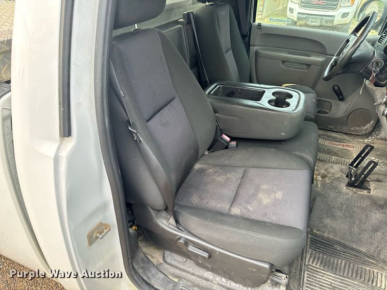 image for item EH6675 2013 GMC Sierra 1500 pickup truck