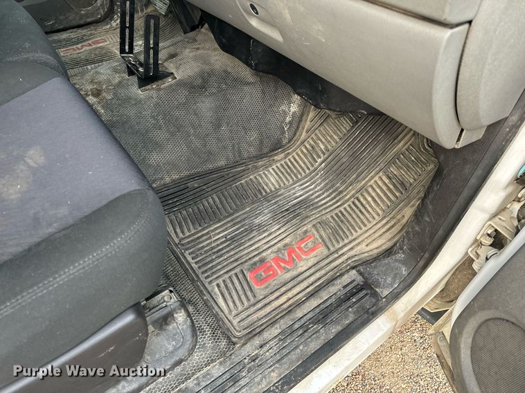 image for item EH6675 2013 GMC Sierra 1500 pickup truck