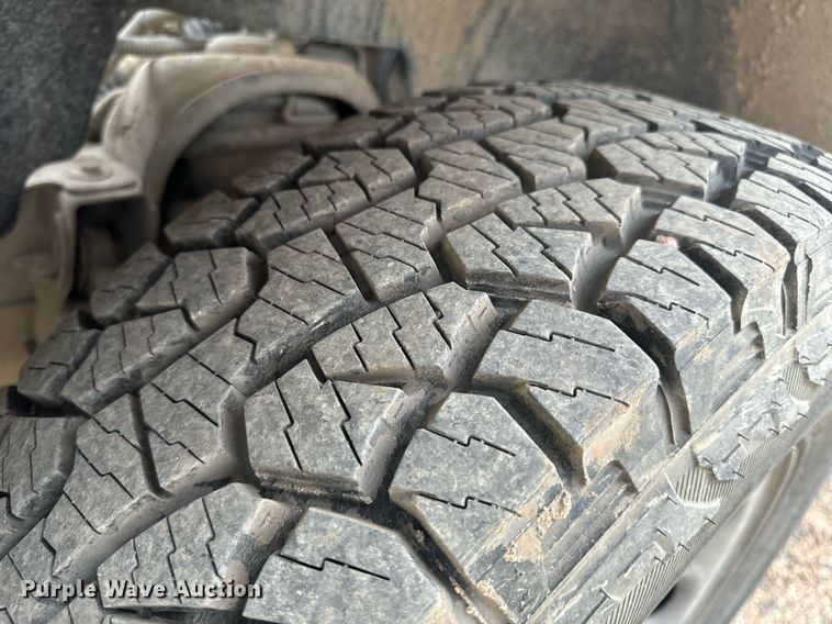 image for item EH6675 2013 GMC Sierra 1500 pickup truck