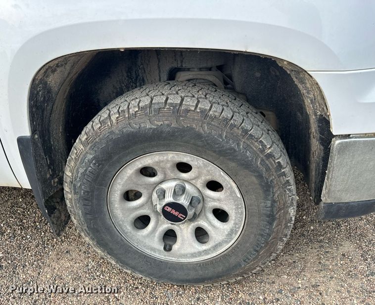 image for item EH6675 2013 GMC Sierra 1500 pickup truck