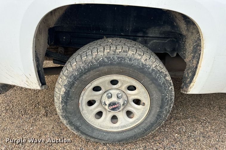 image for item EH6675 2013 GMC Sierra 1500 pickup truck