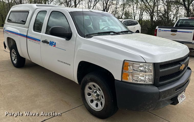 image for item EH6680 2012 Chevrolet Silverado 1500 Ext. Cab pickup truck