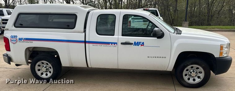 image for item EH6680 2012 Chevrolet Silverado 1500 Ext. Cab pickup truck