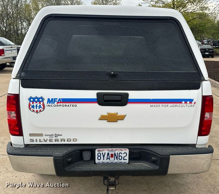 image for item EH6680 2012 Chevrolet Silverado 1500 Ext. Cab pickup truck