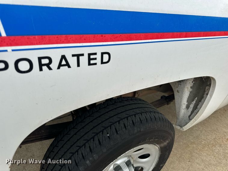 image for item EH6680 2012 Chevrolet Silverado 1500 Ext. Cab pickup truck