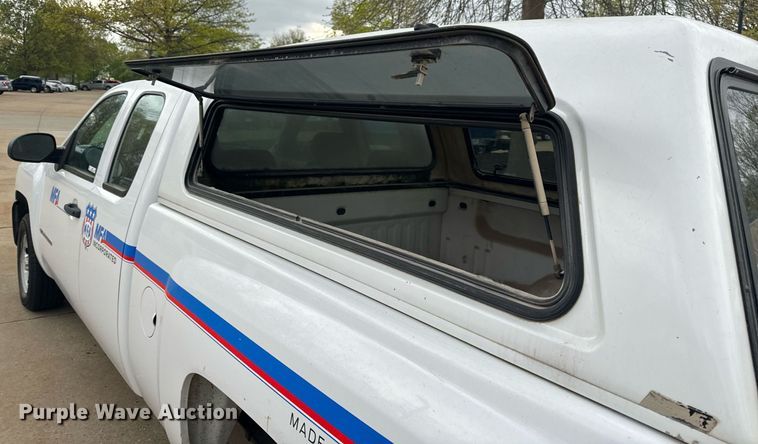 image for item EH6680 2012 Chevrolet Silverado 1500 Ext. Cab pickup truck