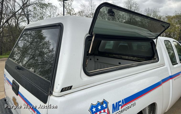 image for item EH6680 2012 Chevrolet Silverado 1500 Ext. Cab pickup truck