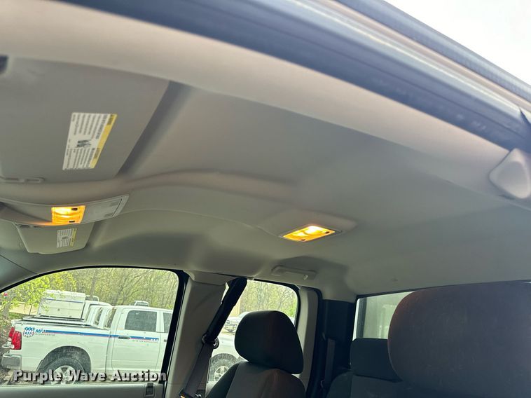 image for item EH6680 2012 Chevrolet Silverado 1500 Ext. Cab pickup truck