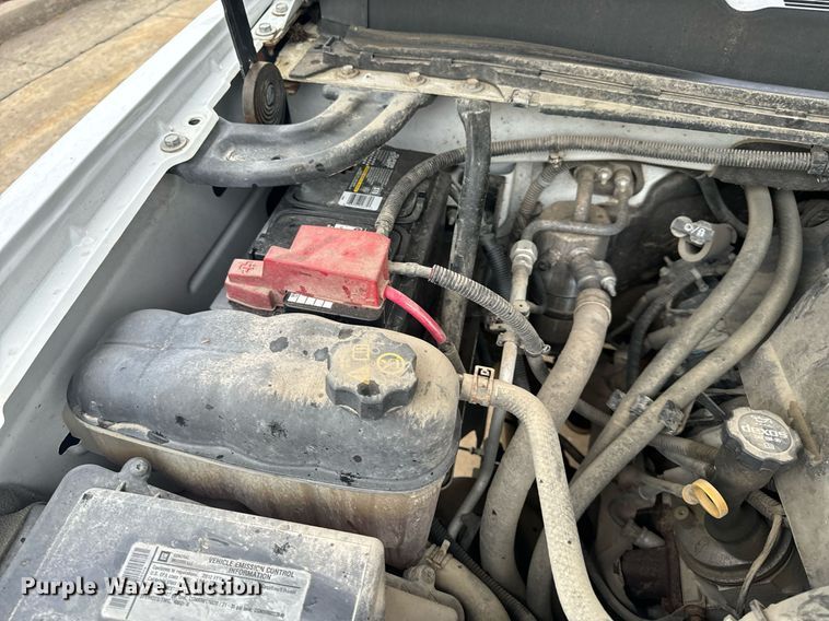 image for item EH6680 2012 Chevrolet Silverado 1500 Ext. Cab pickup truck