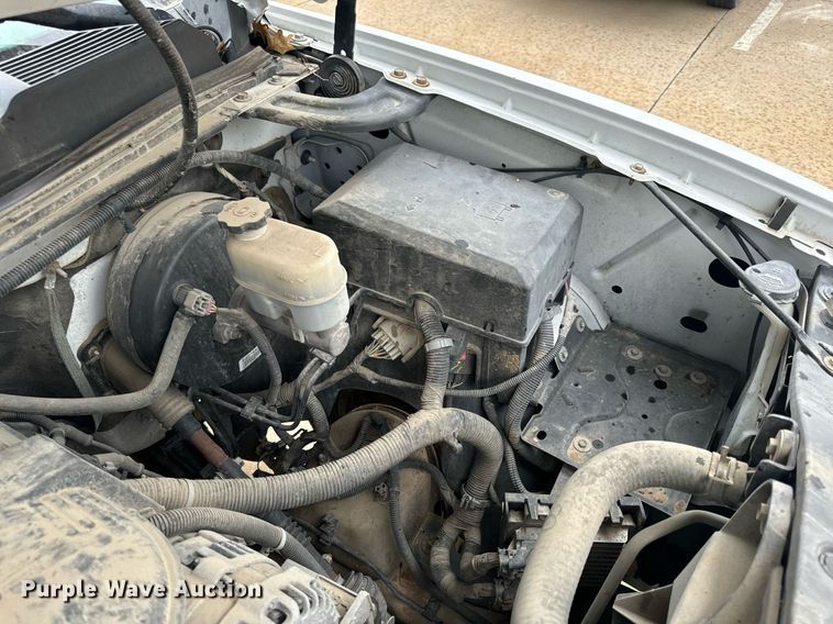 image for item EH6680 2012 Chevrolet Silverado 1500 Ext. Cab pickup truck