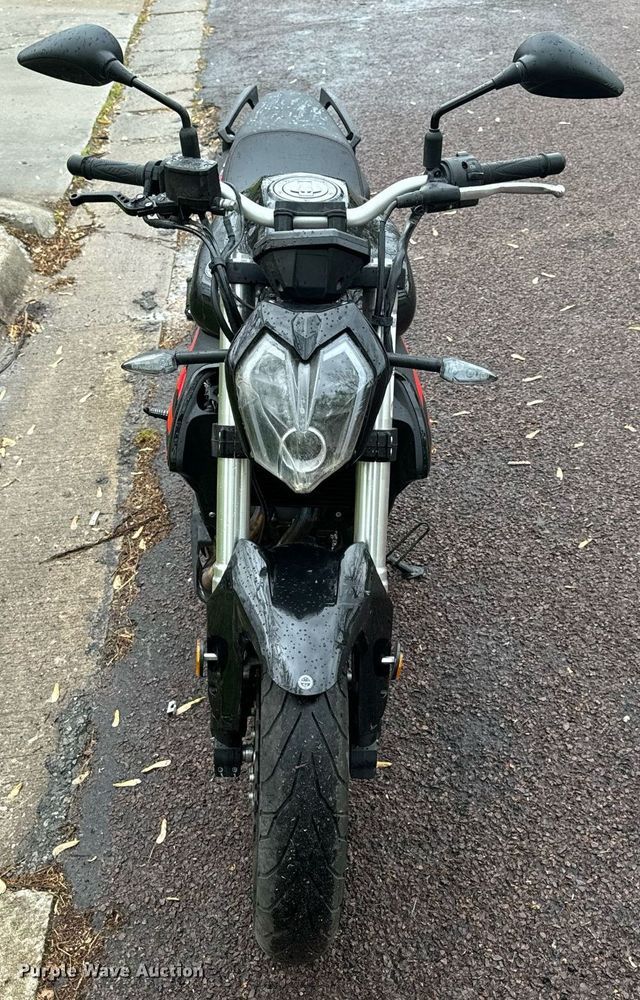 image for item EH6686 2022 Benelli 302S motorcycle