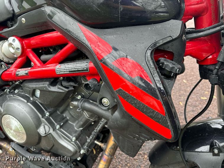 image for item EH6686 2022 Benelli 302S motorcycle