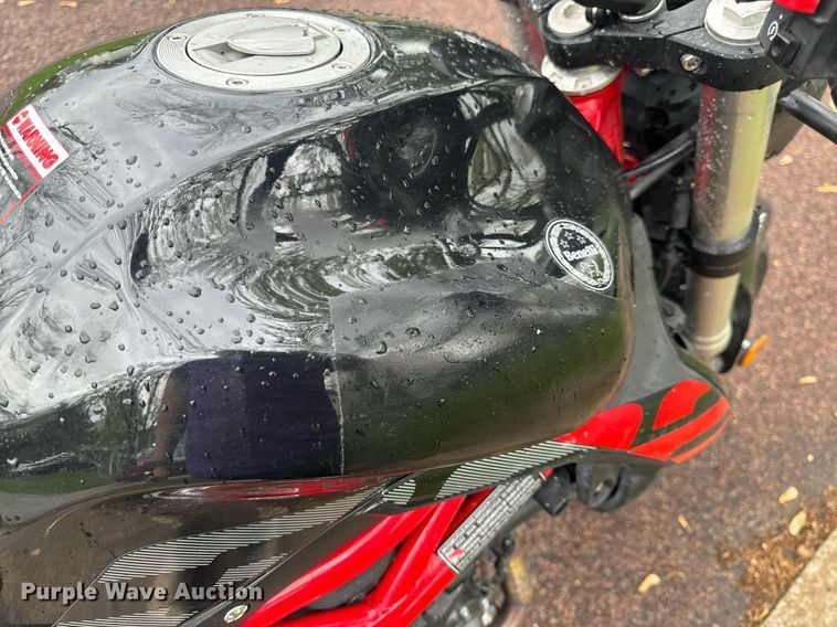 image for item EH6686 2022 Benelli 302S motorcycle