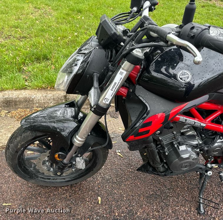 image for item EH6686 2022 Benelli 302S motorcycle