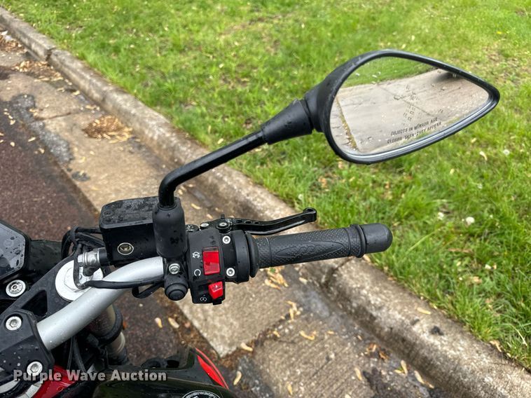 image for item EH6686 2022 Benelli 302S motorcycle