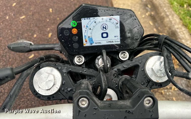 image for item EH6686 2022 Benelli 302S motorcycle