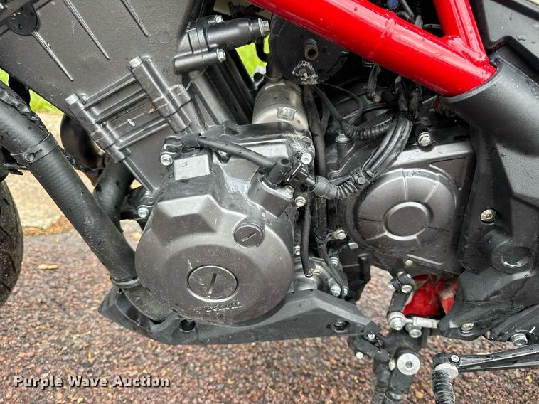 image for item EH6686 2022 Benelli 302S motorcycle