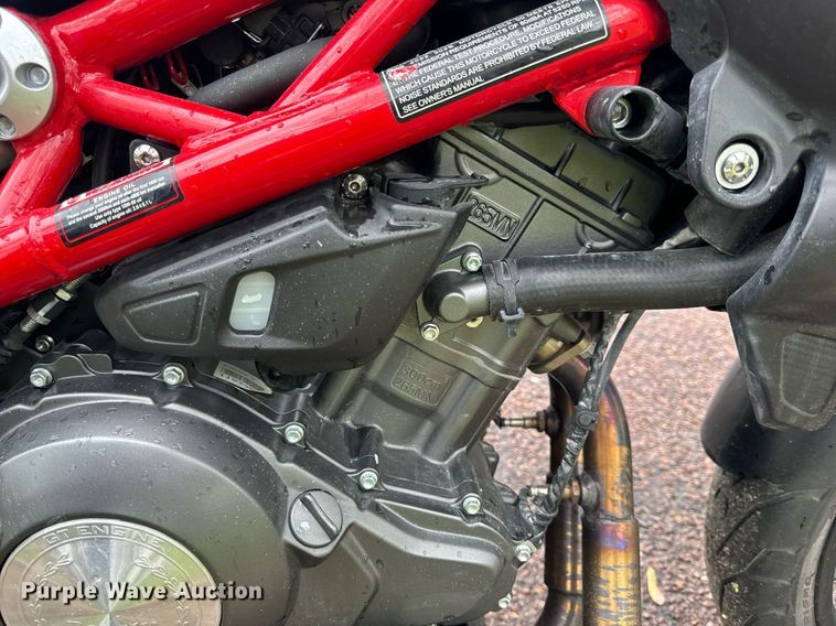 image for item EH6686 2022 Benelli 302S motorcycle