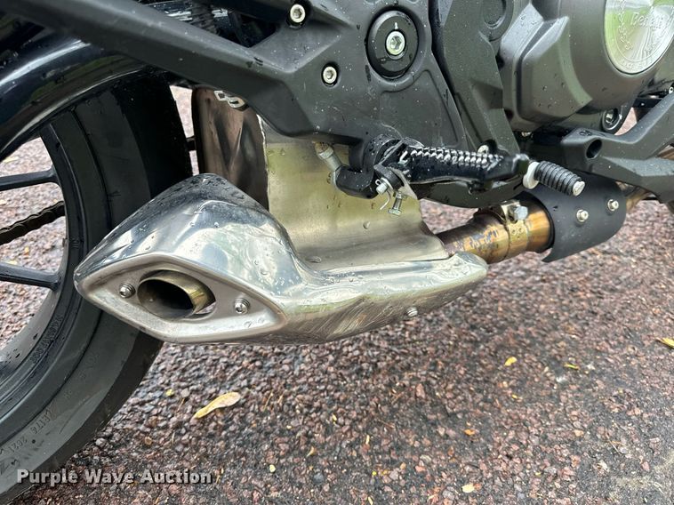 image for item EH6686 2022 Benelli 302S motorcycle