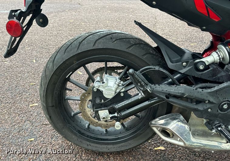 image for item EH6686 2022 Benelli 302S motorcycle