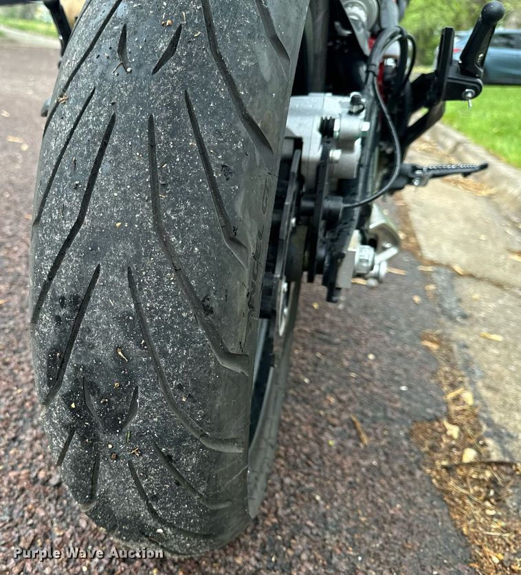 image for item EH6686 2022 Benelli 302S motorcycle