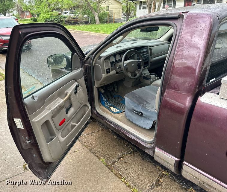 image for item EH6687 2005 Dodge Ram 1500 pickup truck