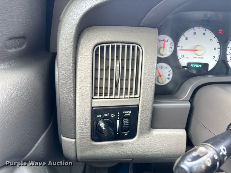 image for item EH6687 2005 Dodge Ram 1500 pickup truck