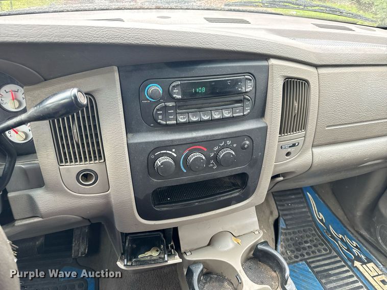 image for item EH6687 2005 Dodge Ram 1500 pickup truck