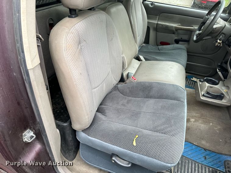 image for item EH6687 2005 Dodge Ram 1500 pickup truck