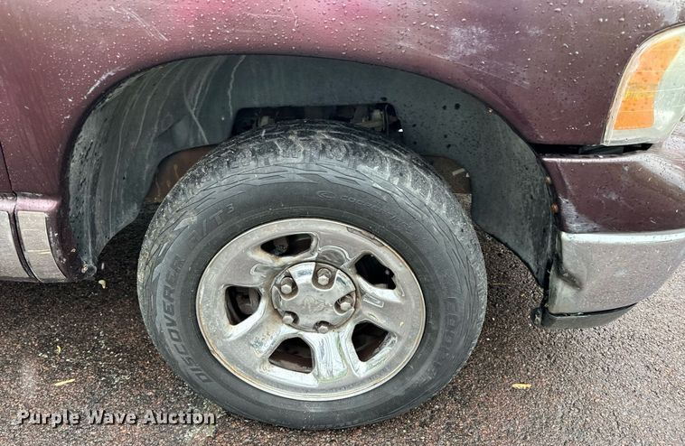 image for item EH6687 2005 Dodge Ram 1500 pickup truck