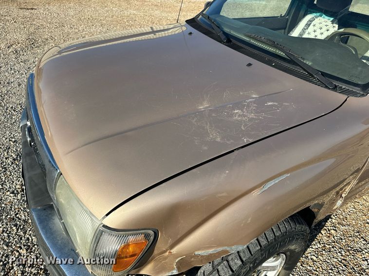 image for item EH6692 1999 Toyota  Tacoma pickup truck