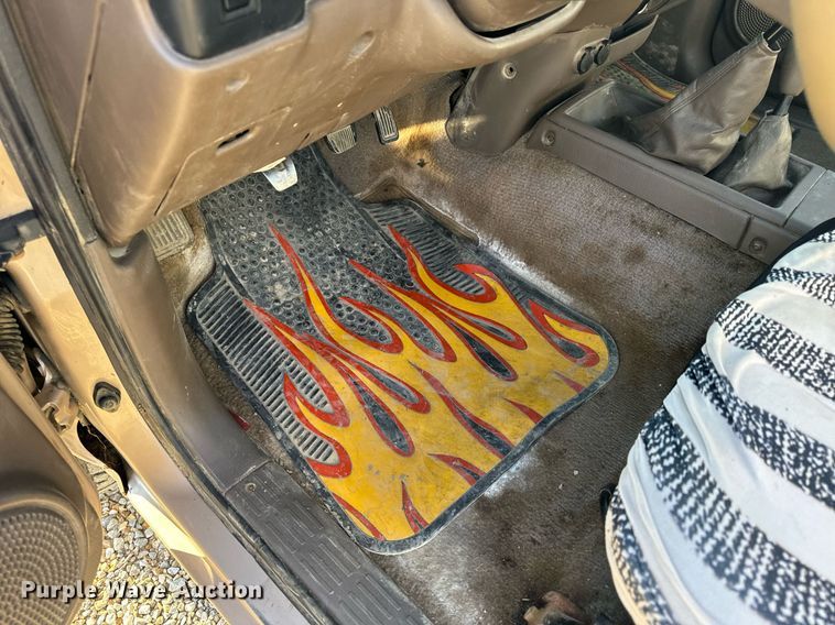 image for item EH6692 1999 Toyota  Tacoma pickup truck