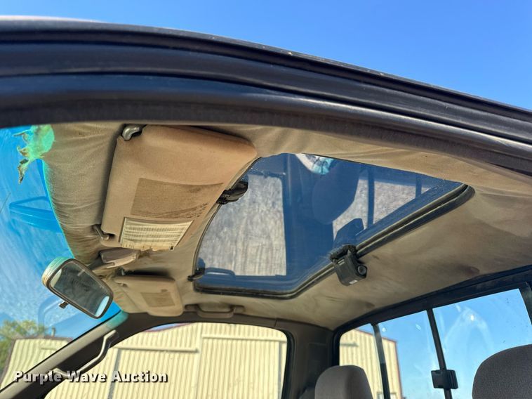 image for item EH6692 1999 Toyota  Tacoma pickup truck