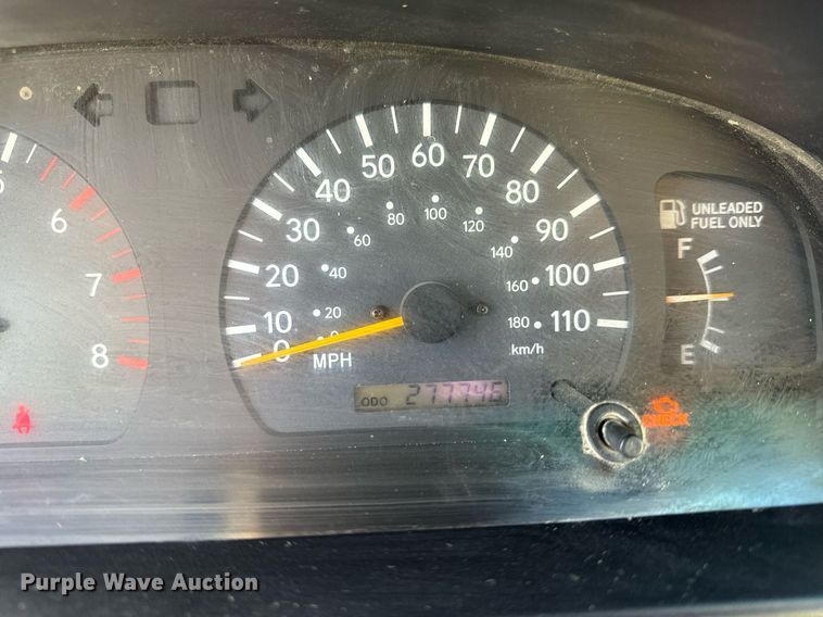 image for item EH6692 1999 Toyota  Tacoma pickup truck