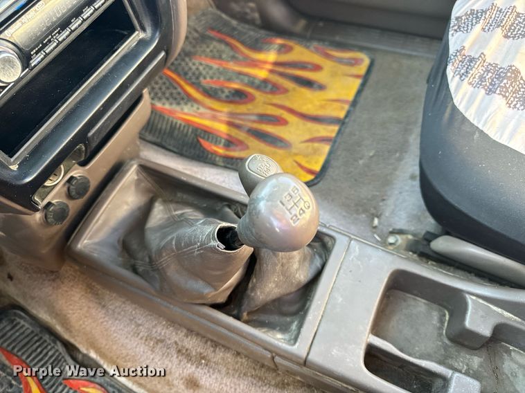 image for item EH6692 1999 Toyota  Tacoma pickup truck