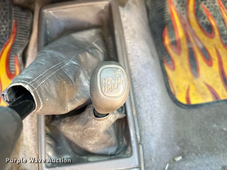 image for item EH6692 1999 Toyota  Tacoma pickup truck