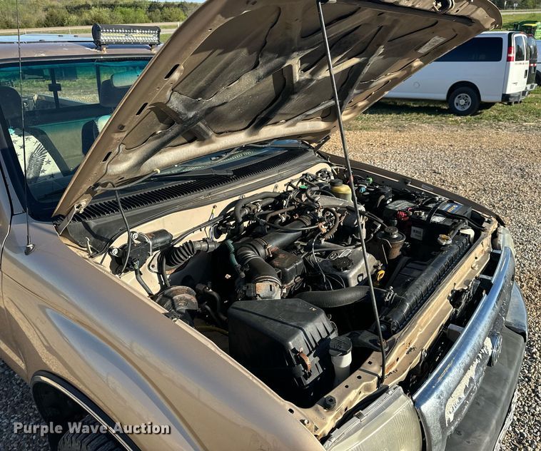 image for item EH6692 1999 Toyota  Tacoma pickup truck