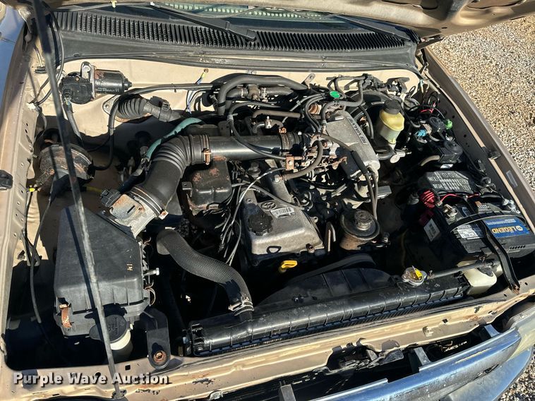 image for item EH6692 1999 Toyota  Tacoma pickup truck