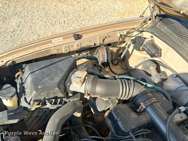 image for item EH6692 1999 Toyota  Tacoma pickup truck