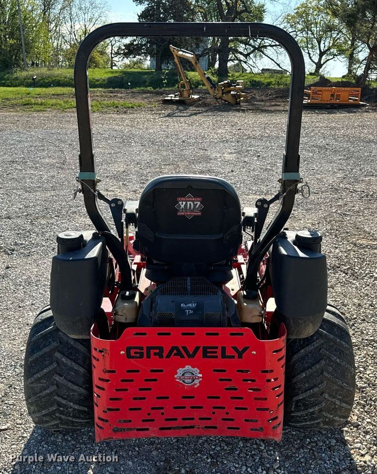 image for item EH6695 Gravely Pro-Turn 260 ZTR lawn mower