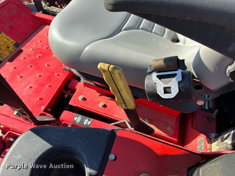 image for item EH6695 Gravely Pro-Turn 260 ZTR lawn mower