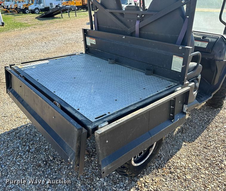 image for item EH6696 Mahendra Retriever 1000 utility vehicle