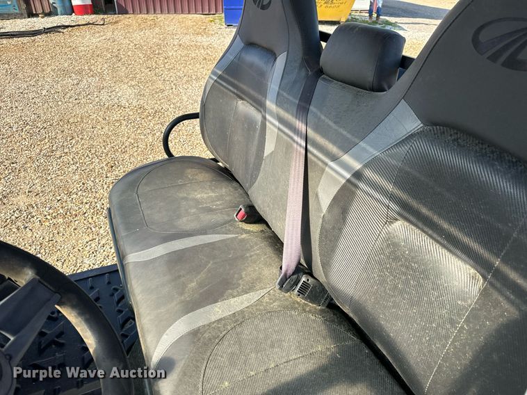 image for item EH6696 Mahendra Retriever 1000 utility vehicle